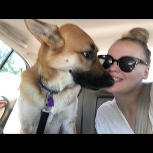 Meet your Posher, Lauren